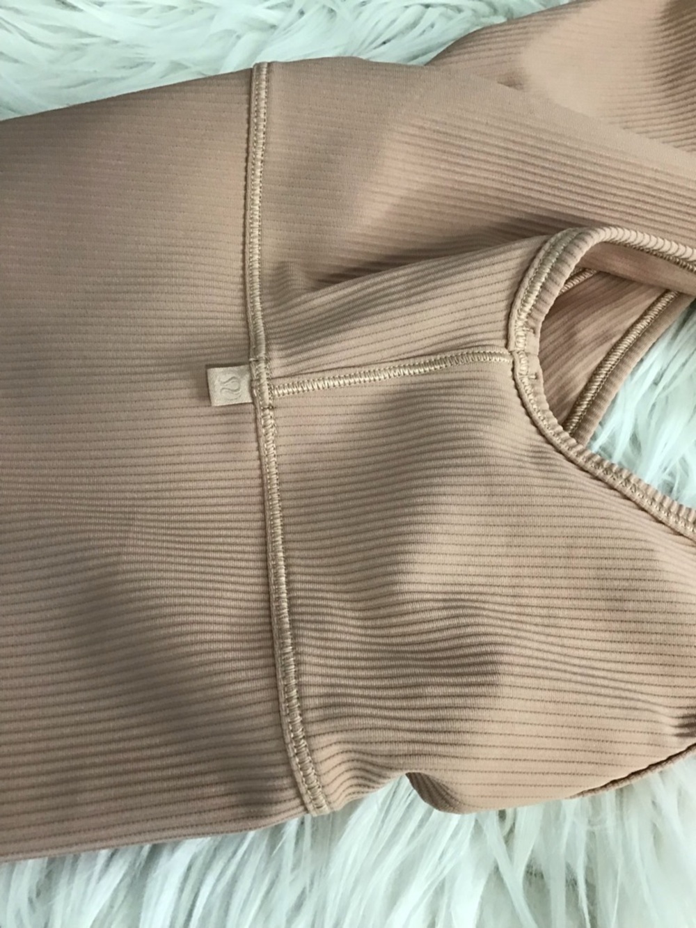 Lululemon Blush Ribbed Crop Tank size 2 - Picture 10 of 10